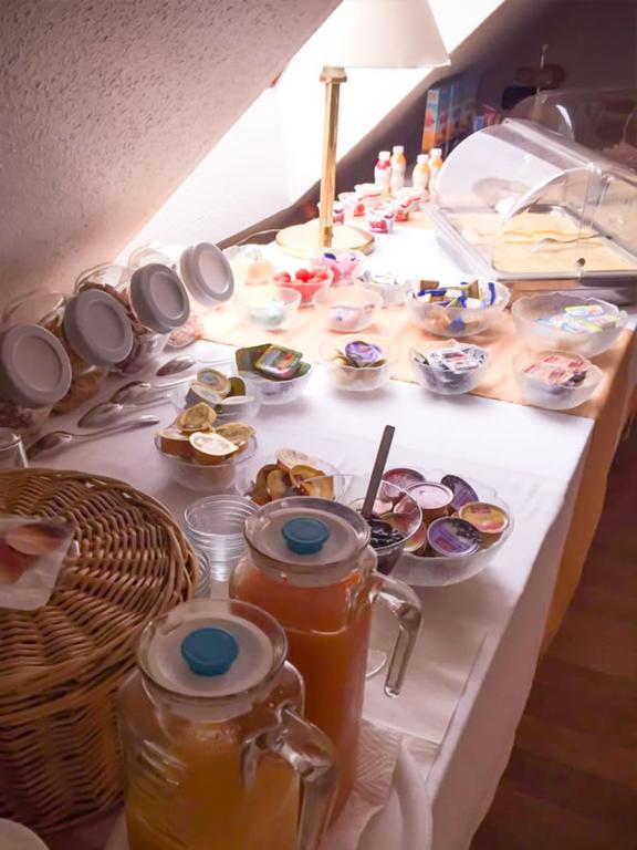 Hotel Zur Flora エッセン エクステリア 写真