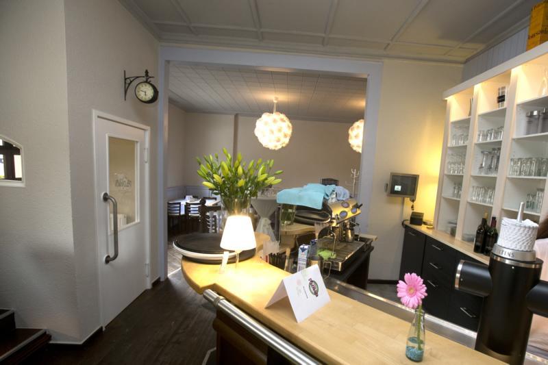 Hotel Zur Flora エッセン エクステリア 写真