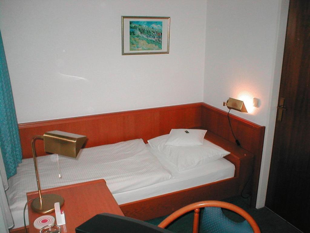 Hotel Zur Flora エッセン 部屋 写真